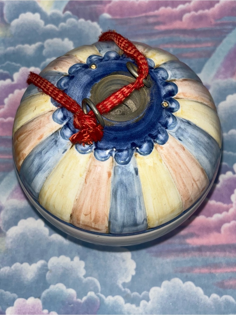 Louisville Stoneware Hot Air Balloon Bird Feeder Handpainted Vintage EUC Blu/Wht - Picture 4 of 6